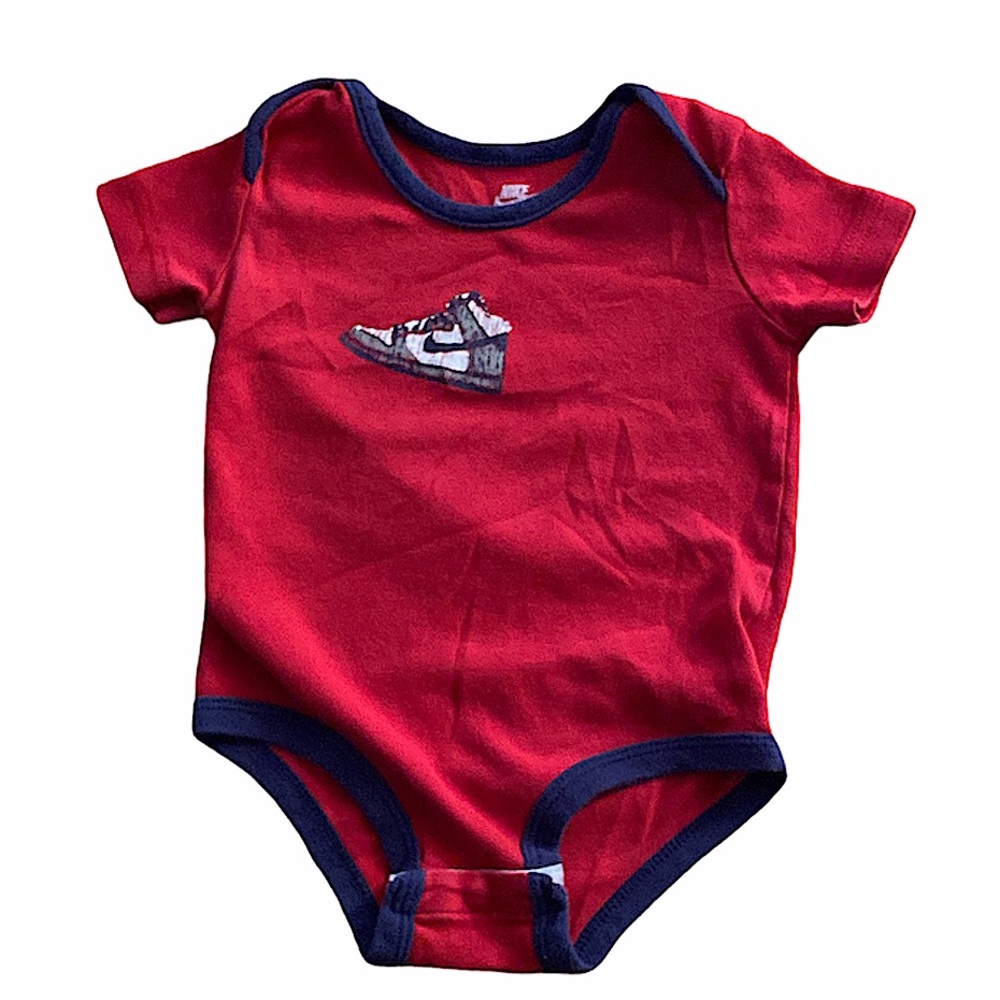 Nike | Infant Pajama and Onesie Set | Red and gray 6-9 month sized - Picture 5 of 7